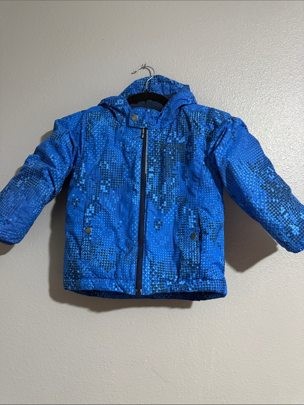 Columbia Blue Pixel-Print Hooded Puffer Jacket